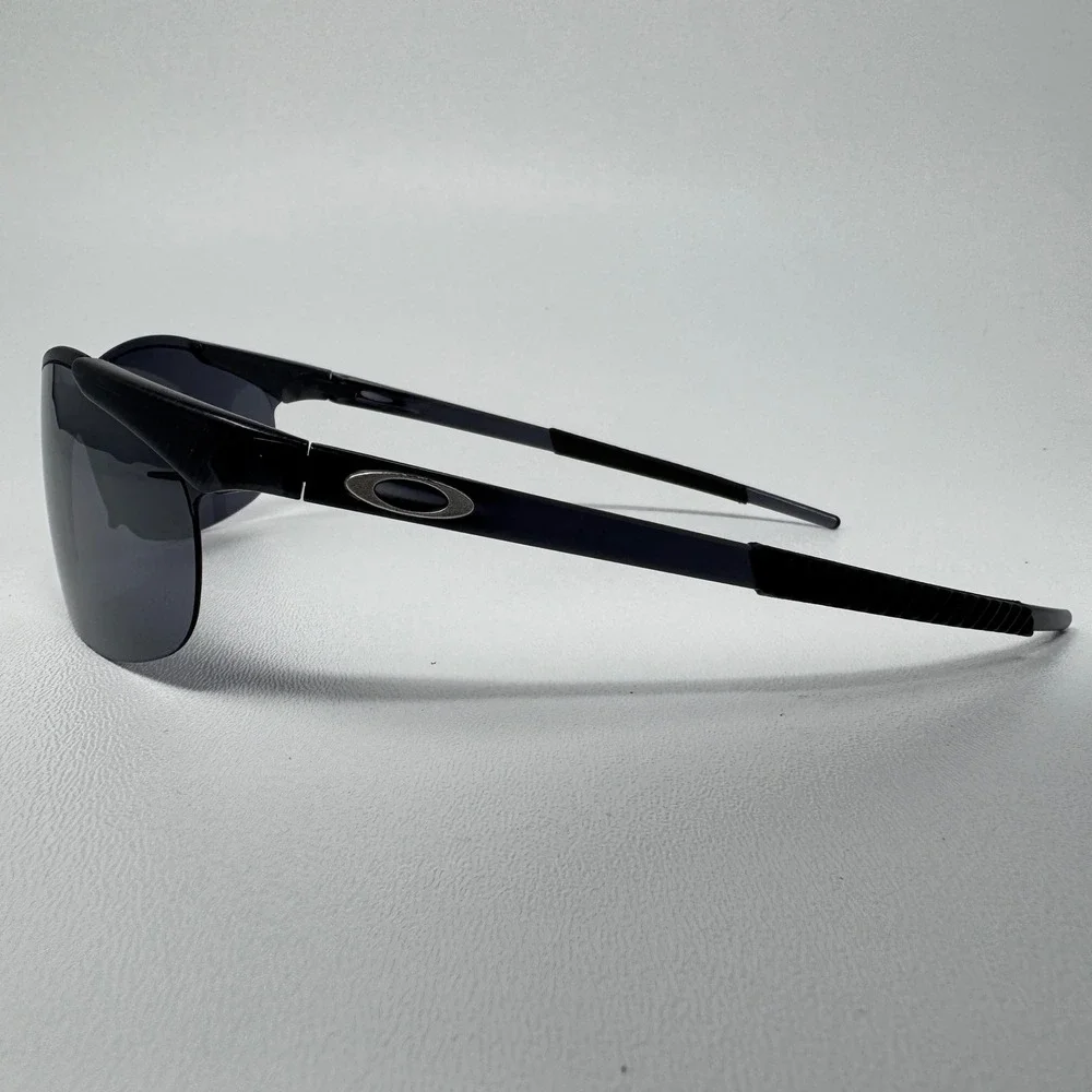 Oakley please review